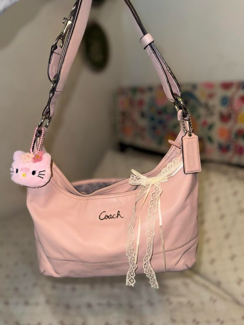 Authentic y2k vintage baby pink coach shoulder bag🎀